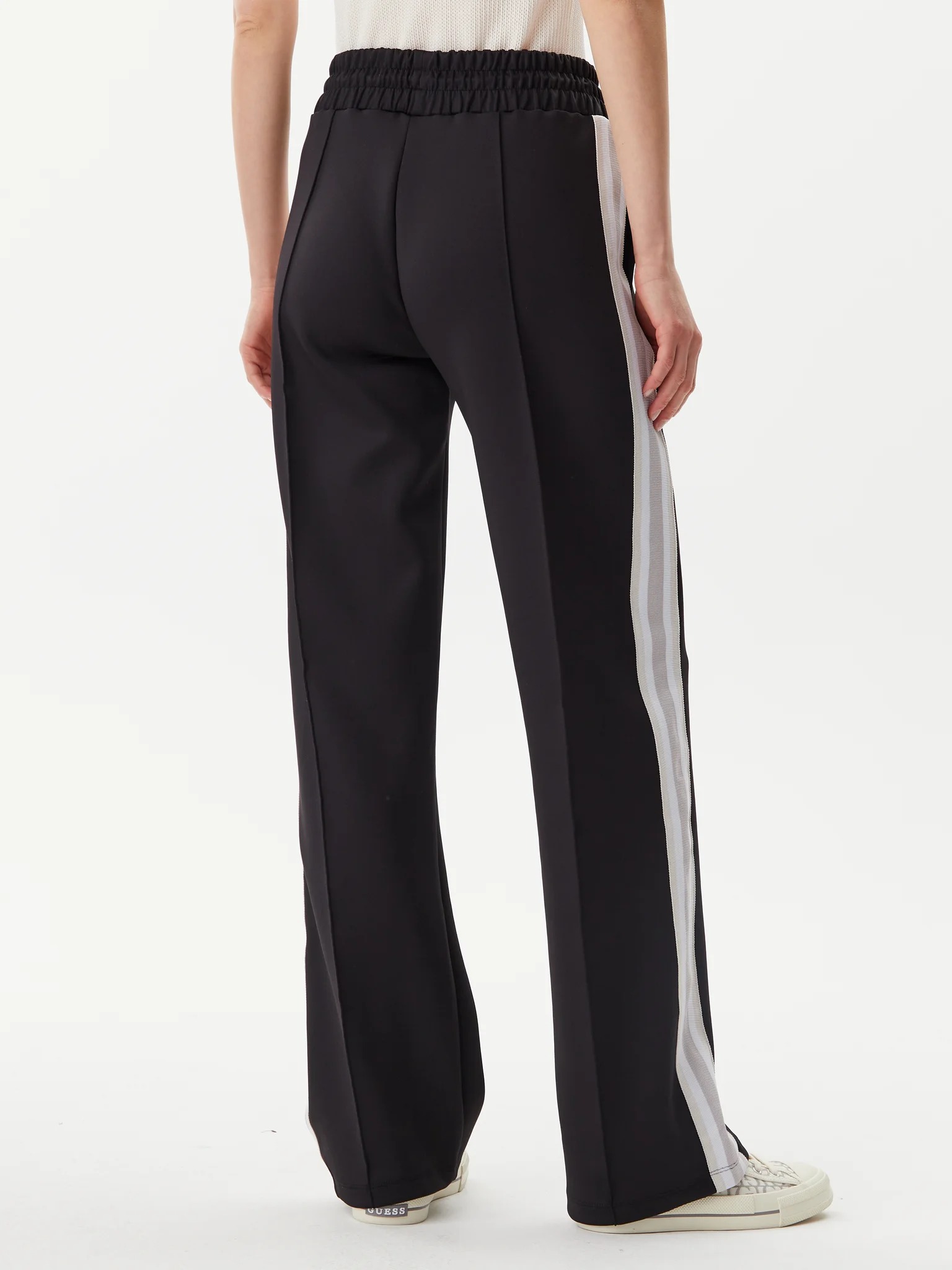 GUESS ATHLEISURE - JPD Fashion